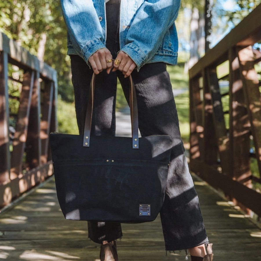 Totes | Red House Red House Waxed Canvas Medium Zip Tote SLATE